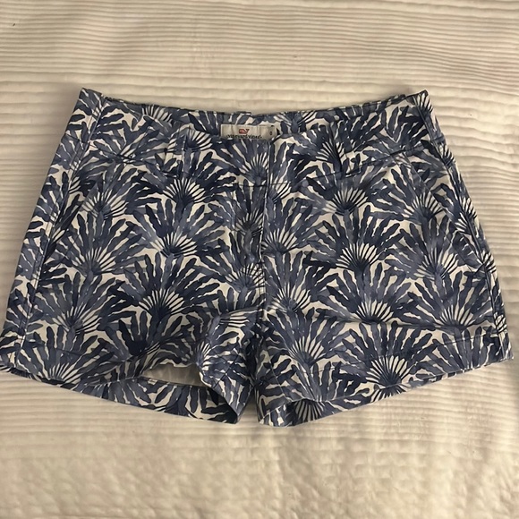 Vineyard Vines Shorts - Picture 1 of 3